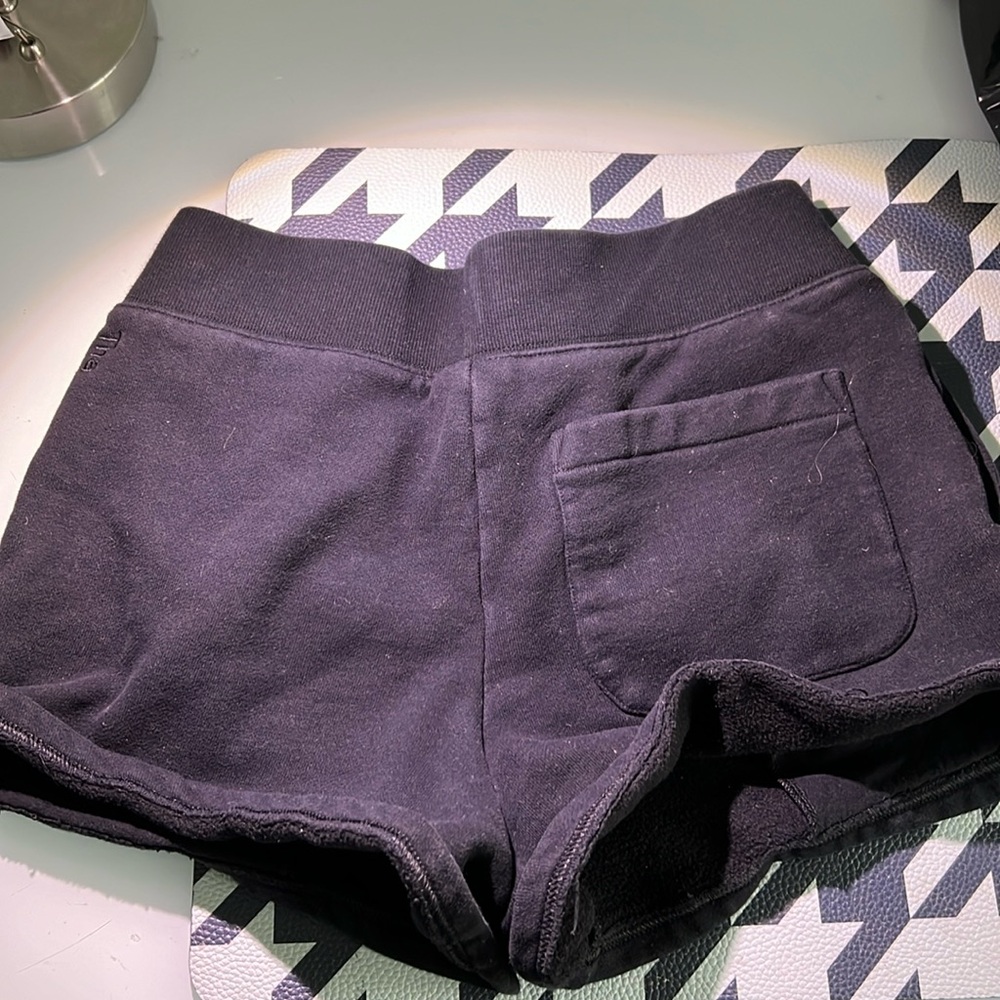 tna sweatshorts